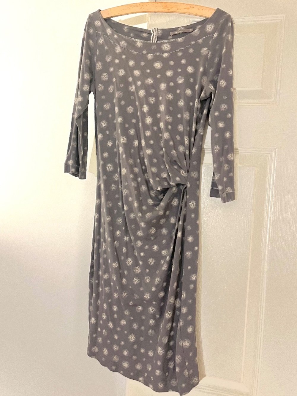sandwich_ - Grey Cotton and Modal Dress with Dandelion Motif and Elbow Sleeves